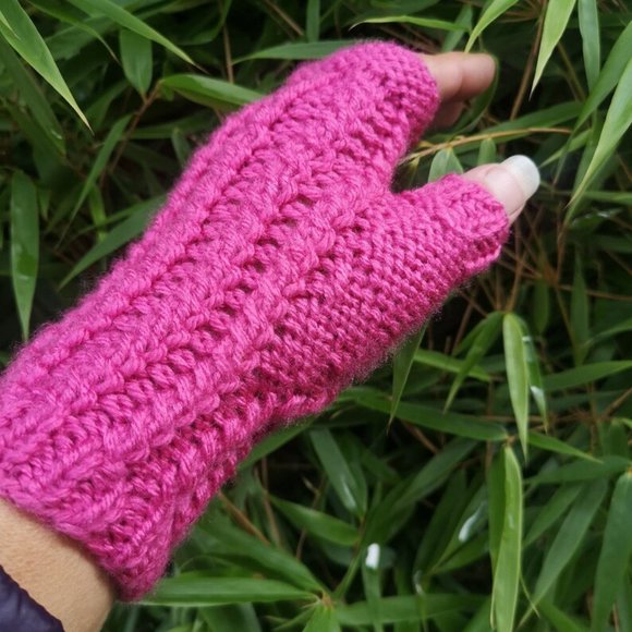 Candy Pink HandKnit Fingerless Texting Gloves Mittens Glovelet Rose Bonbon - Picture 9 of 12
